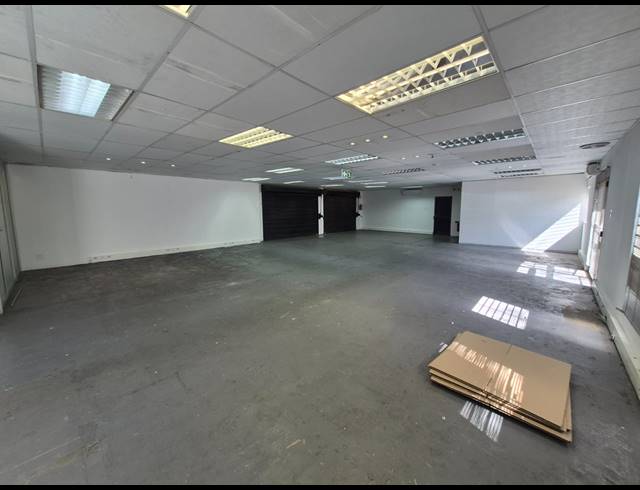 381M² OFFICE TO LET IN WOODMEAD